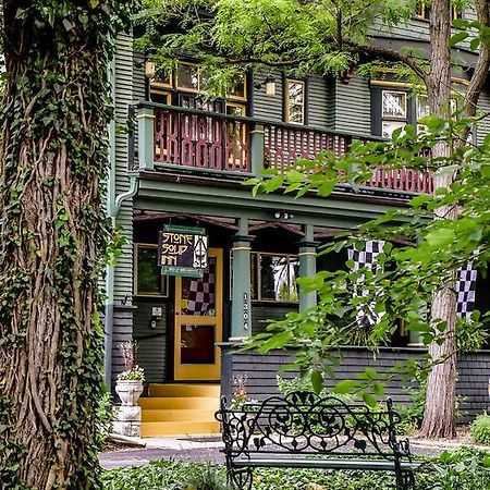 Stone Soup Inn Indianapolis Bagian luar foto