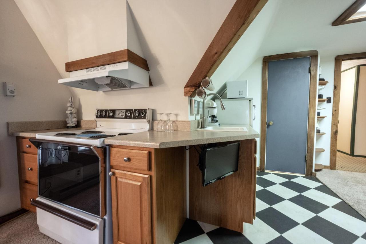 Stone Soup Inn Indianapolis Bagian luar foto