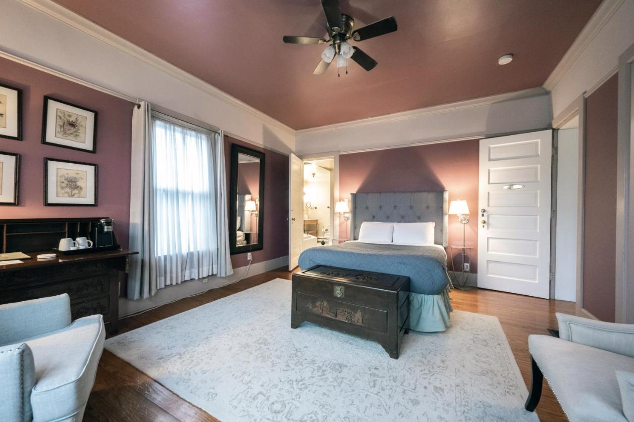 Stone Soup Inn Indianapolis Bagian luar foto