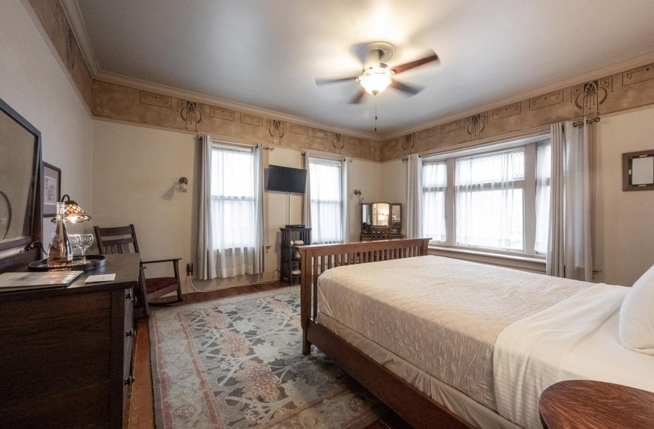 Stone Soup Inn Indianapolis Bagian luar foto