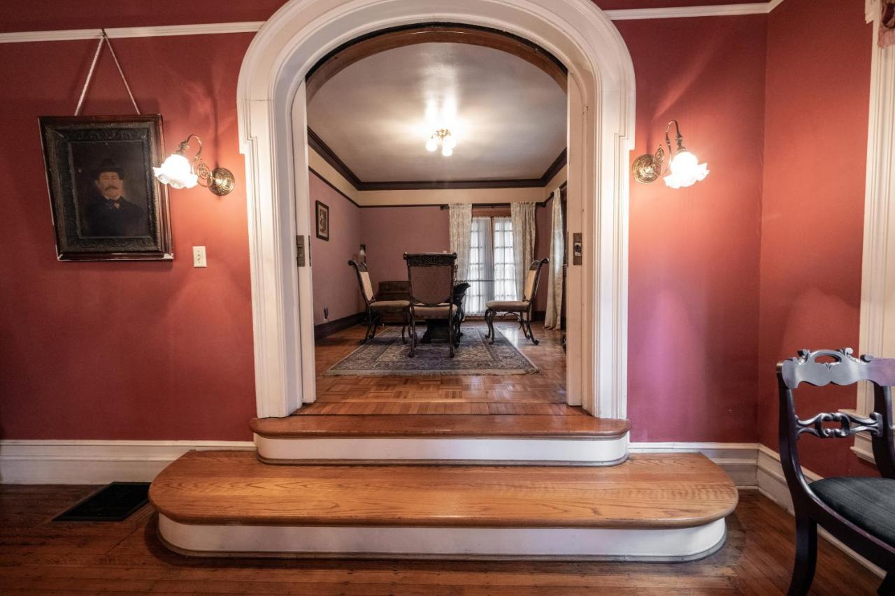 Stone Soup Inn Indianapolis Bagian luar foto