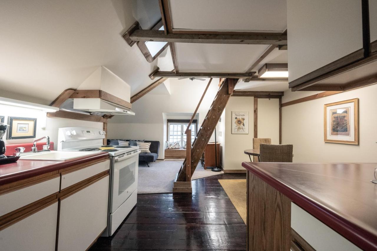 Stone Soup Inn Indianapolis Bagian luar foto