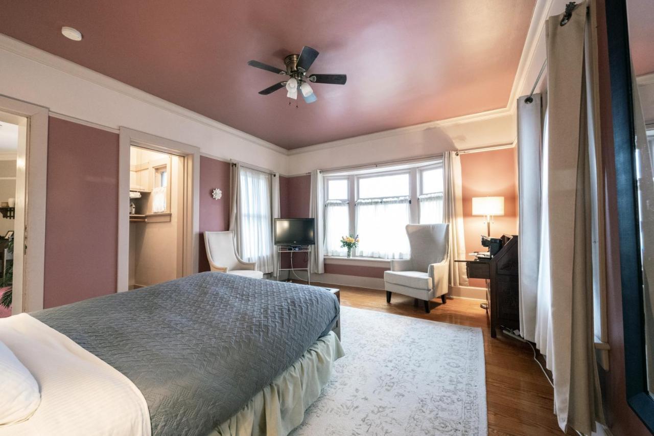 Stone Soup Inn Indianapolis Bagian luar foto