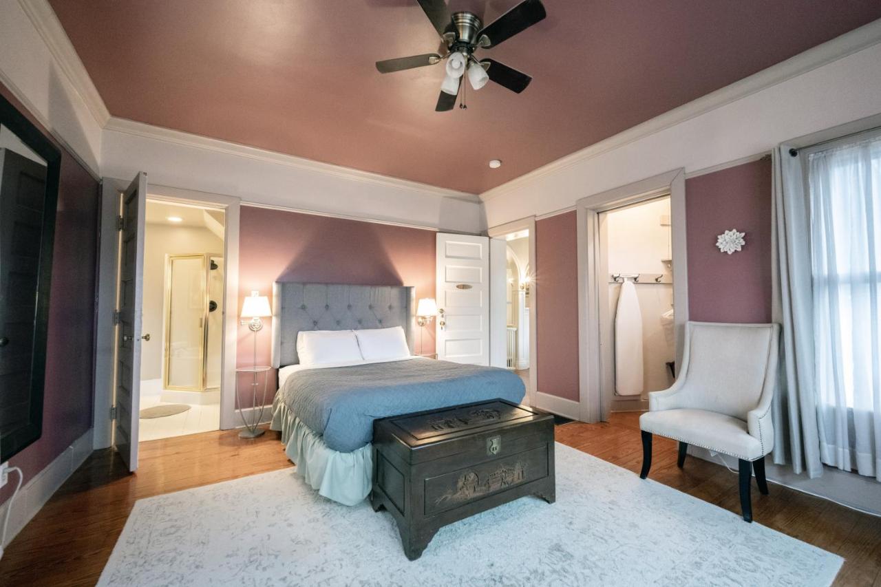 Stone Soup Inn Indianapolis Bagian luar foto