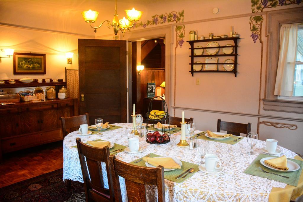 Stone Soup Inn Indianapolis Bagian luar foto